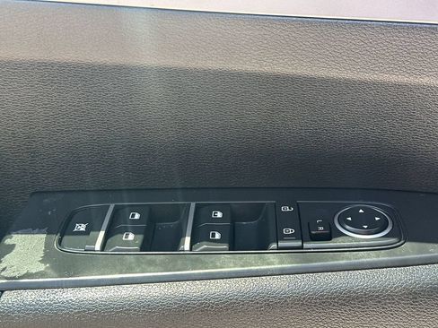 Used 2024 Kia Forte LXS FWD image 29