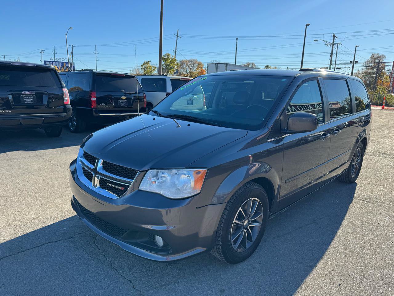 Used 2017 Dodge Grand Caravan SXT FWD image 7