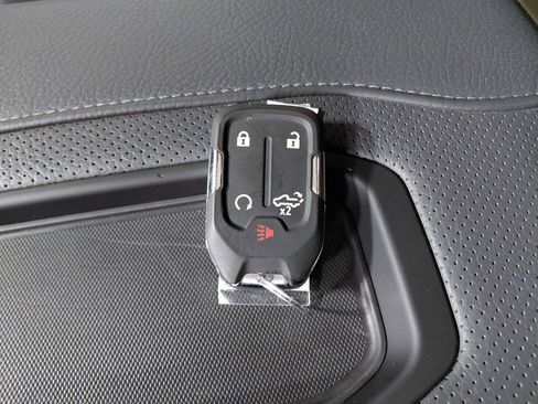 Used 2021 GMC Sierra 2500 Denali w/ Denali Ultimate Package image 15