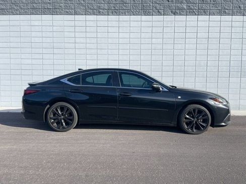 Certified 2022 Lexus ES 350 F Sport w/ Accessory Package image 2