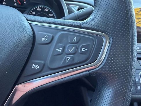 Used 2021 Chevrolet Malibu LS image 32