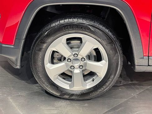 Used 2020 Jeep Compass Latitude image 34