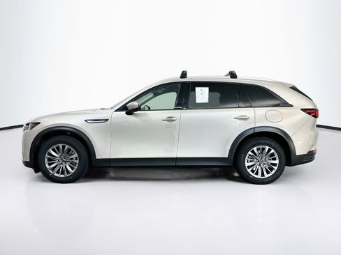 Used 2025 MAZDA CX-90 Plug-In Hybrid w/ Preferred AWD/4WD image 4