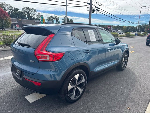 Certified 2025 Volvo XC40 B5 Plus AWD/4WD image 4