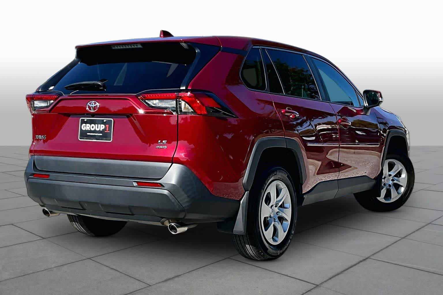 Used 2023 Toyota RAV4 LE AWD/4WD image 13