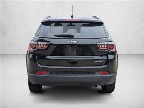 Used 2018 Jeep Compass Sport w/ Tech Group FWD image 6