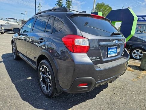 Used 2016 Subaru Crosstrek 2.0i Premium AWD/4WD image 3