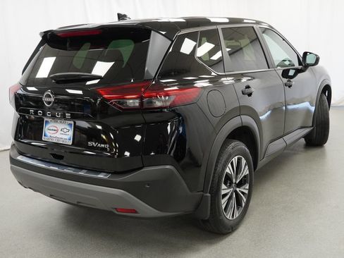 Used 2023 Nissan Rogue SV AWD/4WD image 3