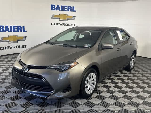 Used 2017 Toyota Corolla LE FWD image 1
