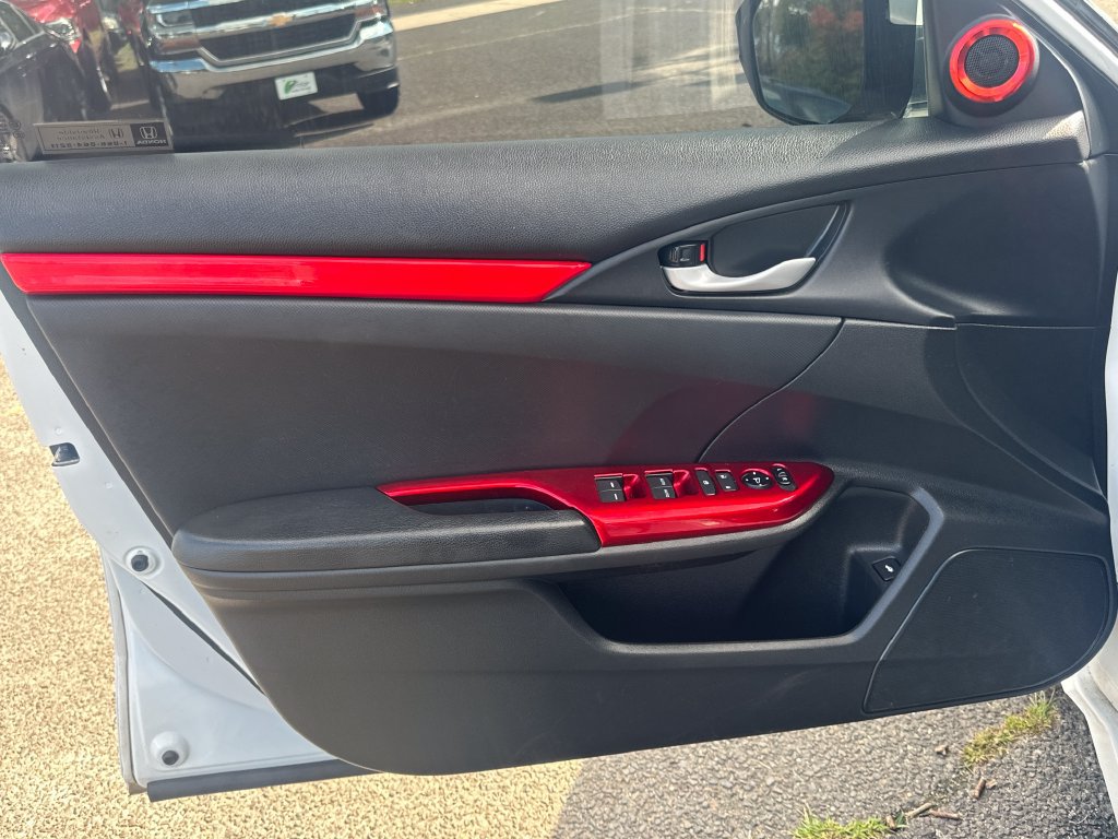 Used 2020 Honda Civic Sport image 11