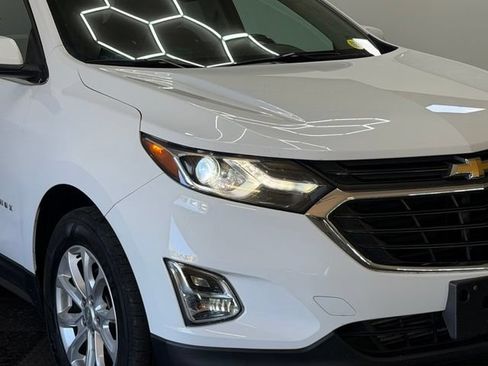 Used 2019 Chevrolet Equinox LT FWD image 3