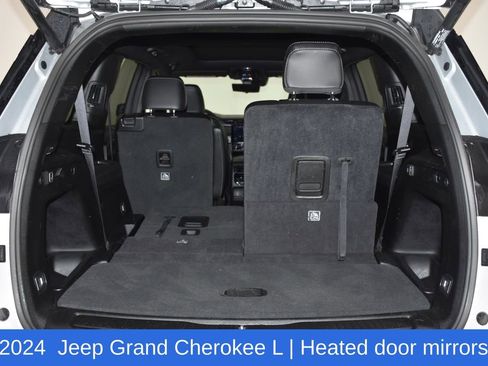 Used 2024 Jeep Grand Cherokee L Limited w/ Luxury Tech Group II image 32