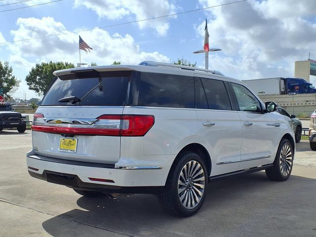 Used 2019 Lincoln Navigator Reserve AWD/4WD image 2