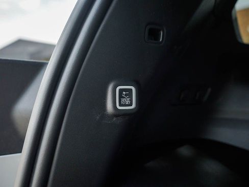 New 2026 Jeep Cherokee Limited AWD/4WD image 9