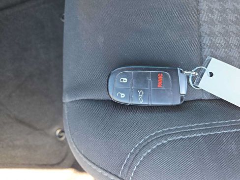 Used 2020 Dodge Challenger SXT RWD image 28