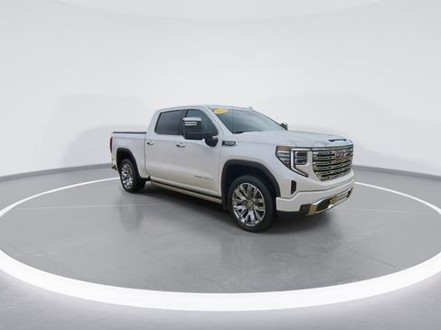 Used 2024 GMC Sierra 1500 Denali w/ Denali Reserve Package AWD/4WD image 2