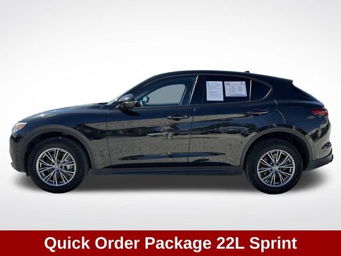 Used 2023 Alfa Romeo Stelvio Sprint image 4
