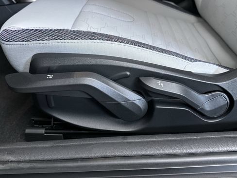 New 2026 MINI Cooper 2-Door Hardtop FWD image 14