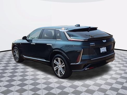Certified 2024 Cadillac Lyriq Tech w/ Driver Assist Package AWD/4WD image 5