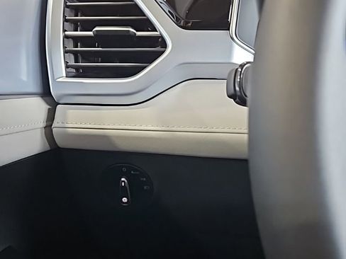New 2026 Volkswagen Taos SE AWD/4WD image 35
