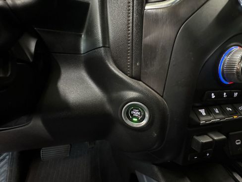 Used 2020 GMC Sierra 3500 AT4 w/ AT4 Premium Package image 17