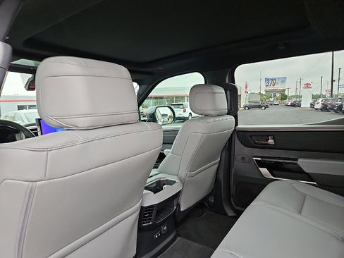 Used 2025 Toyota Tundra Limited image 9