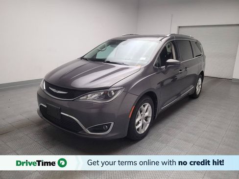 Used 2017 Chrysler Pacifica Touring-L Plus w/ Tire & Wheel Group FWD image 1