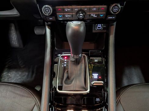 Used 2023 Jeep Compass Limited image 23