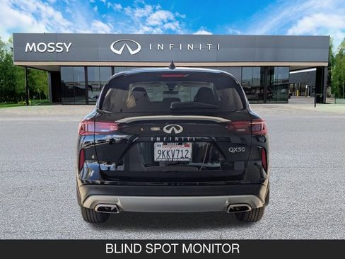 Certified 2025 INFINITI QX50 Pure image 9
