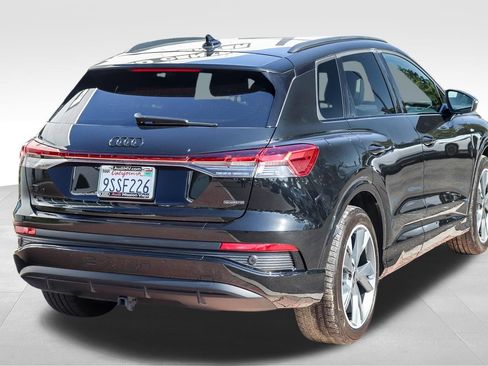 Used 2025 Audi Q4 e-tron Premium w/ Convenience Package AWD/4WD image 8