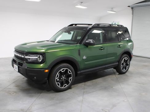 New 2025 Ford Bronco Sport Outer Banks image 3