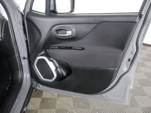 Used 2021 Jeep Renegade Latitude w/ Convenience Group FWD image 24