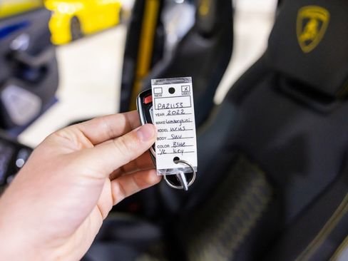 Used 2022 Lamborghini Urus image 47