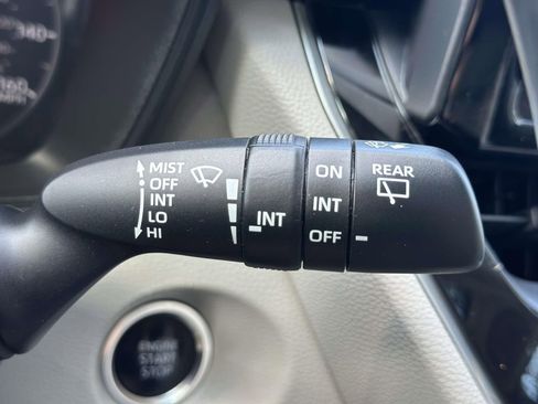 Used 2023 Toyota Corolla Cross LE w/ Moonroof Package AWD/4WD image 17