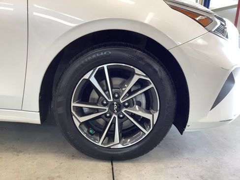 Certified 2024 Kia Forte LXS FWD image 22