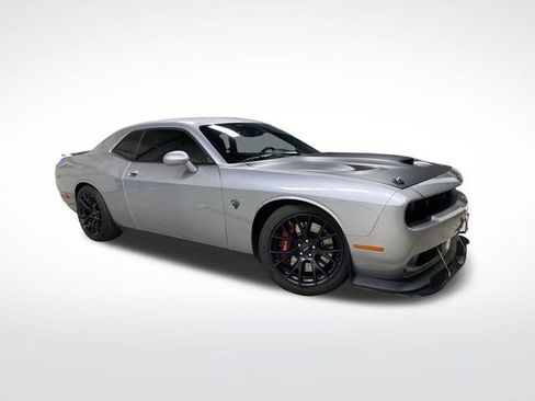 Used 2015 Dodge Challenger SRT Hellcat image 35