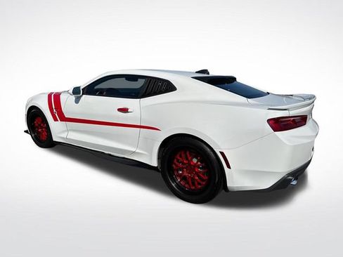 Used 2017 Chevrolet Camaro LT w/ Technology Package RWD image 3