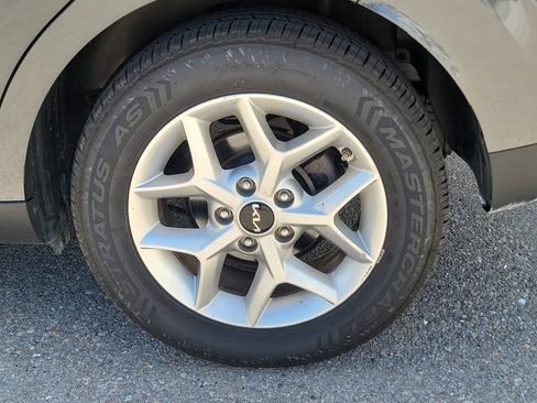 Used 2023 Kia Soul LX w/ LX Technology Package image 11