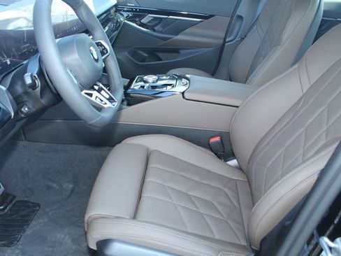 New 2026 BMW 530i xDrive w/ M Sport Package AWD/4WD image 19