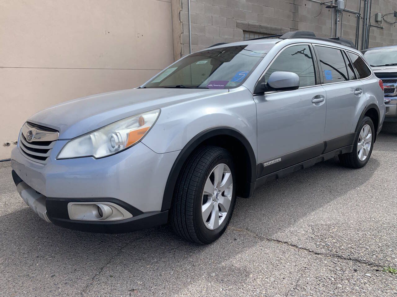 Used 2012 Subaru Outback 2.5i Limited AWD/4WD image 3