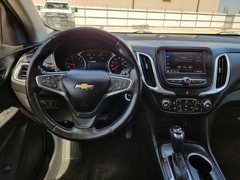 Used 2021 Chevrolet Equinox LT image 11