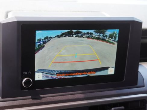 Used 2025 Toyota 4Runner SR5 AWD/4WD image 23