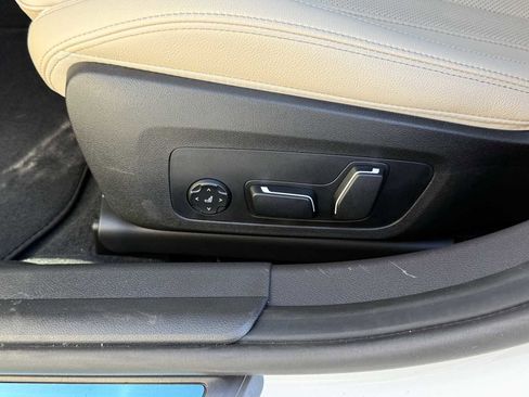 New 2026 BMW 330i Sedan w/ Convenience Package image 10