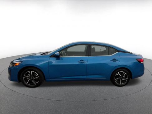 Used 2025 Nissan Sentra SV FWD image 9