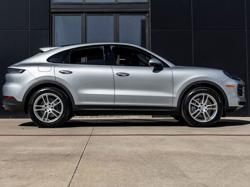 Certified 2026 Porsche Cayenne Coupe image 12