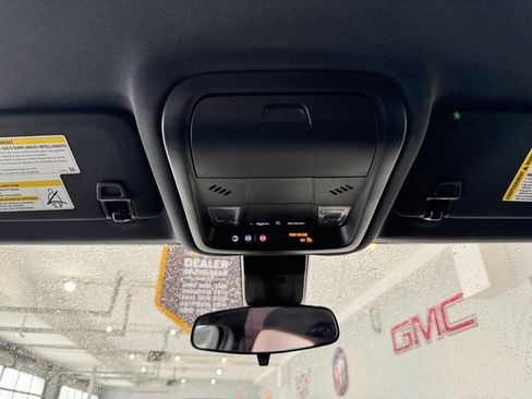 Certified 2023 Chevrolet Equinox RS AWD/4WD image 18