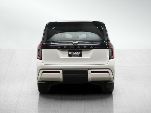 Used 2025 Nissan Armada SV AWD/4WD image 4
