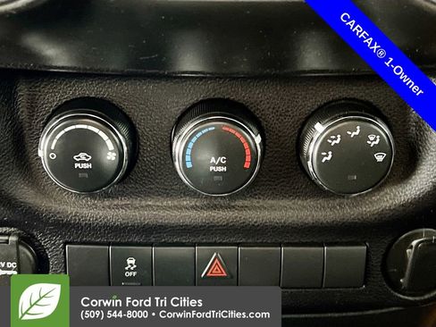 Used 2016 Jeep Wrangler Unlimited Sport w/ Max Tow Package AWD/4WD image 9