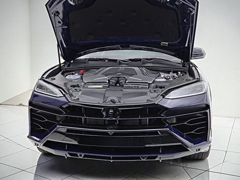 Used 2025 Lamborghini Urus SE AWD/4WD image 27