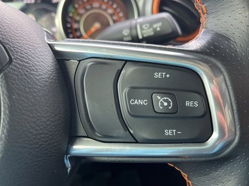 Used 2023 Jeep Gladiator Mojave w/ Cold Weather Group image 27